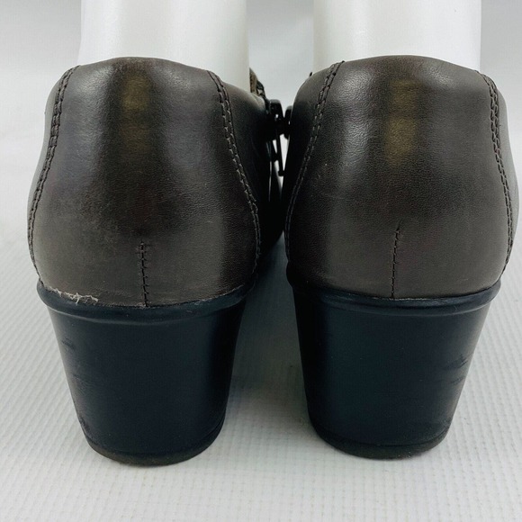 Womens‎ 7M Clarks Genette Rise Clog Grey Leather Gray Side Zip Shoes 2" Heels - Picture 5 of 10